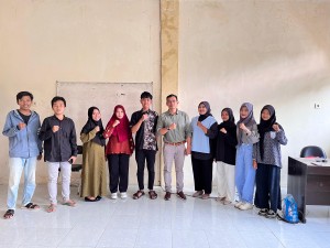 Optimalisasi team working pengelola web : Program Studii Tadris Matematika adakan pelatihan bagi anggota baru.